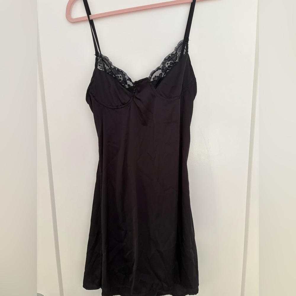 PRINCESS PILLY Black Lace and silk dress